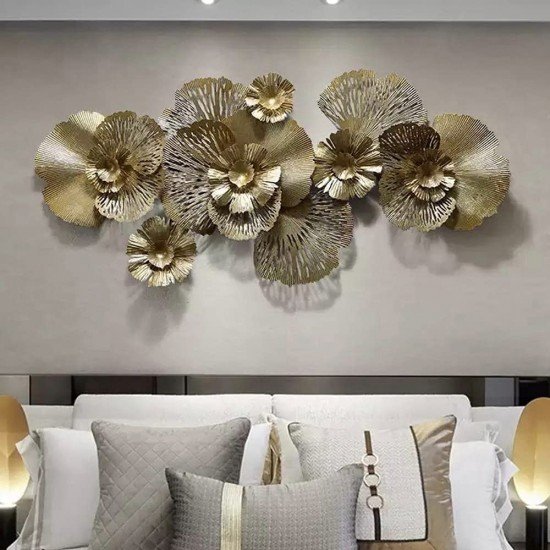 Golden Flower Metal Wall Art: Ideal for Enhancing Your Living Room