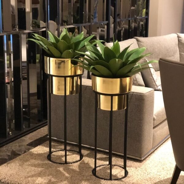 Metal Planter Set Of 2